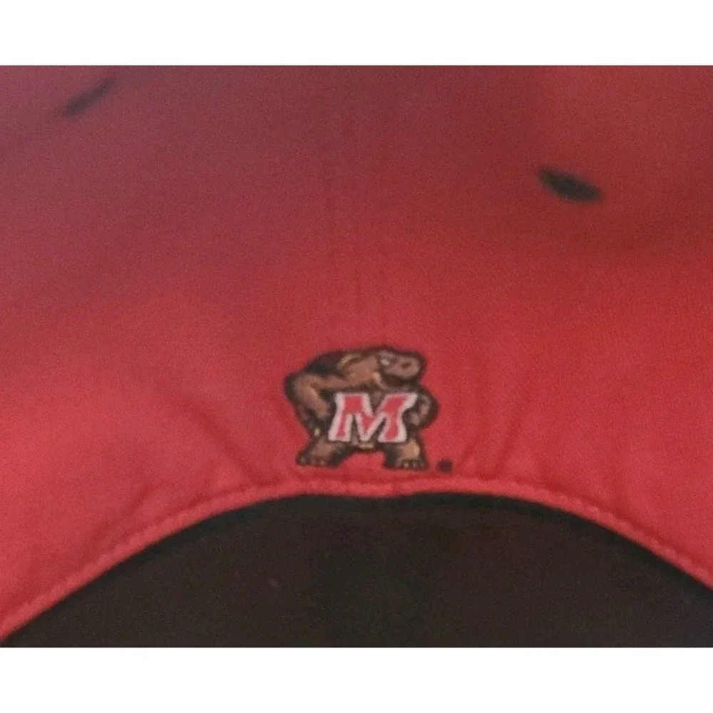 Maryland Terrapins Under Armour Fitted Cap Hat‎ Sz. 6 7/8 UA504 Black Red